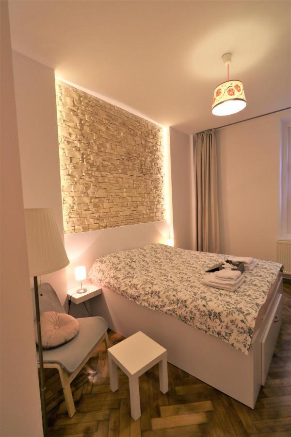 Cozy Old Town Apartment - Free Minibar 부쿠레슈티 외부 사진