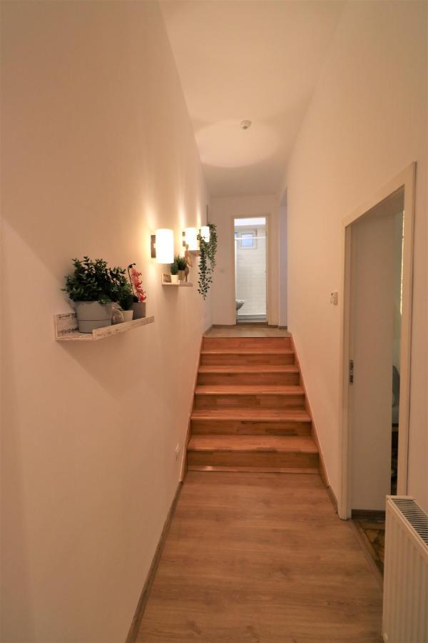 Cozy Old Town Apartment - Free Minibar 부쿠레슈티 외부 사진